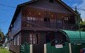Guest House In Ureki